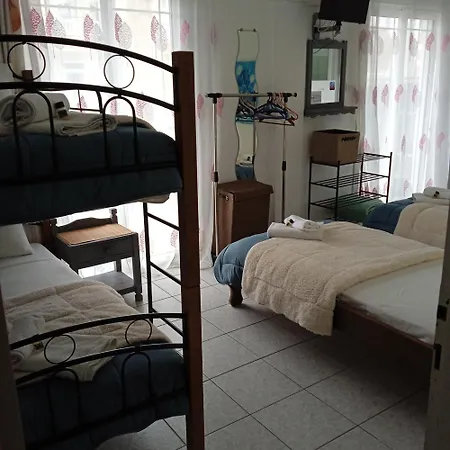 Apartment Frini And