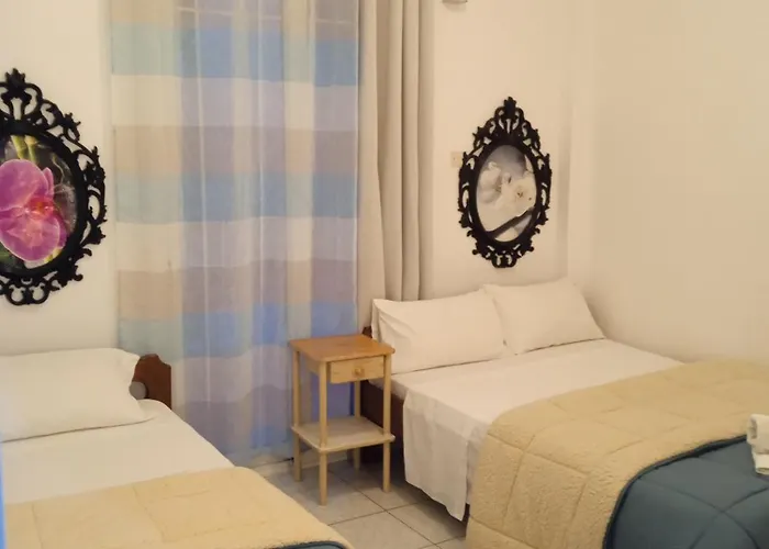 Frini And * Paralía